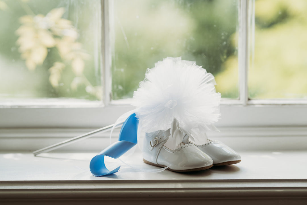 Fairy Pom Pom Wand, Large Tulle Pom Pom ideal for Flower Girls to carry.  Table decoration